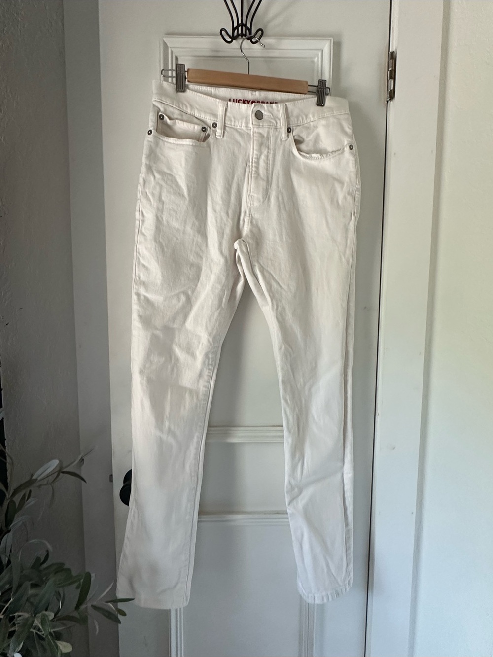 Lucky Brand Men's White Slim Straight Jeans